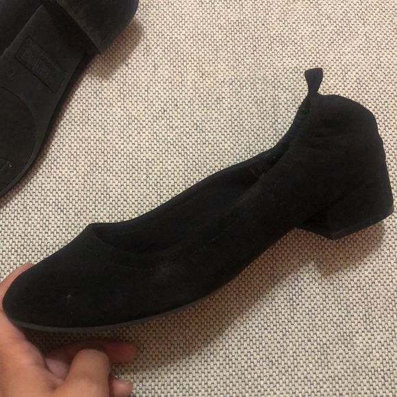 Black faux suede heels - Picture 2 of 5